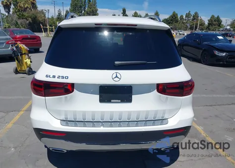 2024 Mercedes-Benz Glb 250 z USA, uszkodzony, nr VIN W1N4M4GB2RW380384